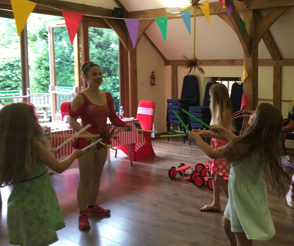 Katy Kartwheel, children's party, buckinghamshire, circus skills