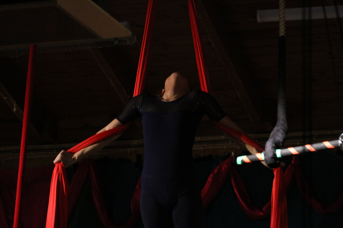 aerial fitness class, strength training, aerial fitness, adults, stretching, conditioning, fun fitness, extreme fitness, alternative fitness, adult keep fit, marlow, henley, high wycombe, beaconsfield, amersham