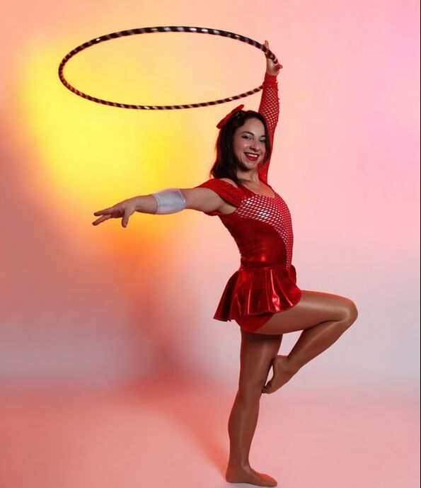 hula hoop performer, circus girl, family entertainment, event entertainment, maidenhead, windsor, slough, west london